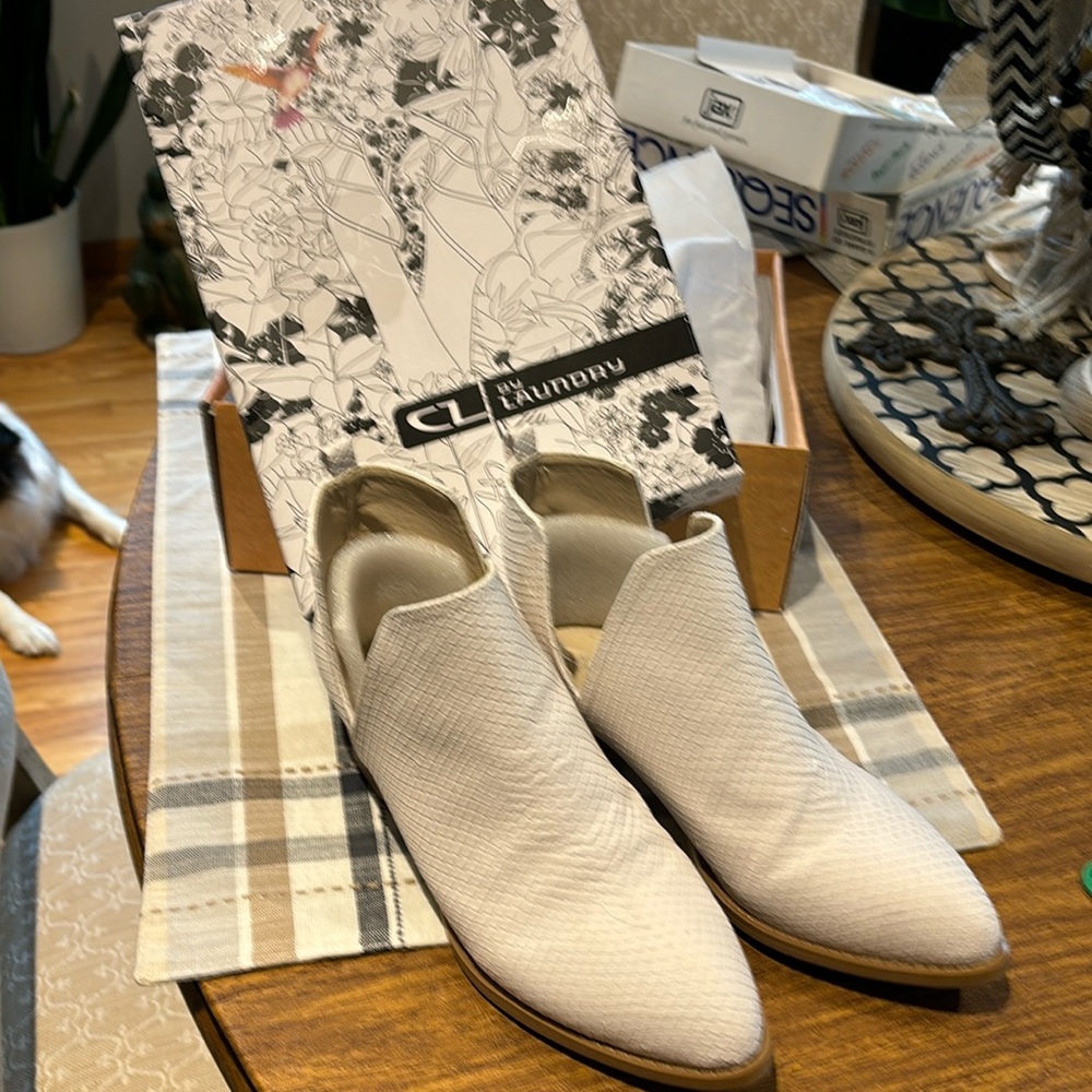 New in box CL by Laundry Caring casual bootie. Size 8